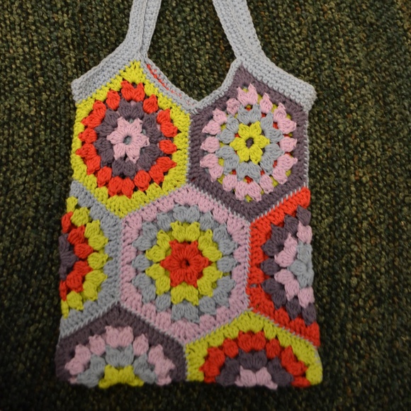Handbags - adorable crochet bag